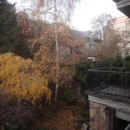 Le Jardin Des Remparts