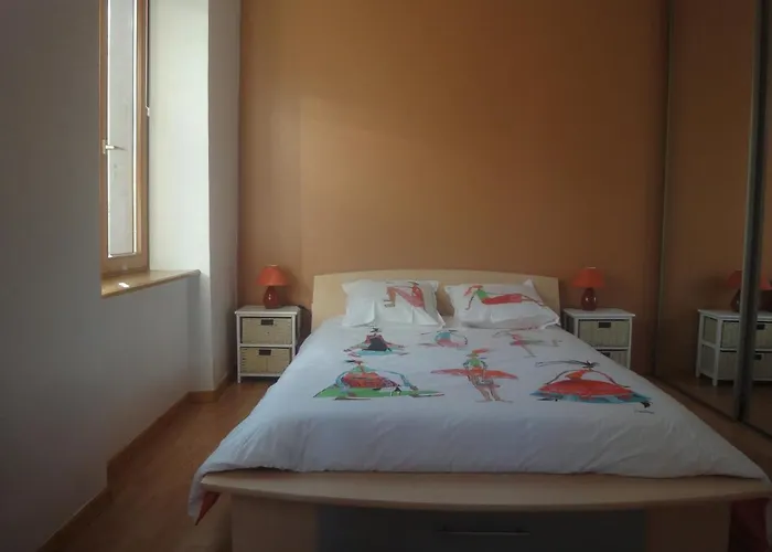 Le Jardin Des Remparts アパート